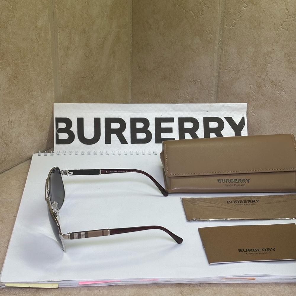 New Burberry B3080 1300 Silver Metal Aviator Polarized Sunglasses - Picture 7 of 13